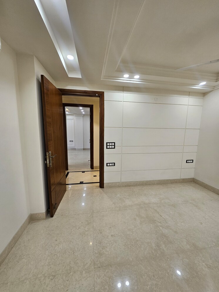 Bedroom, new rajinder nagar 4 Bedroom 375 Sq.Yd. Builder Floor In New Rajinder Nagar Delhi 7971026