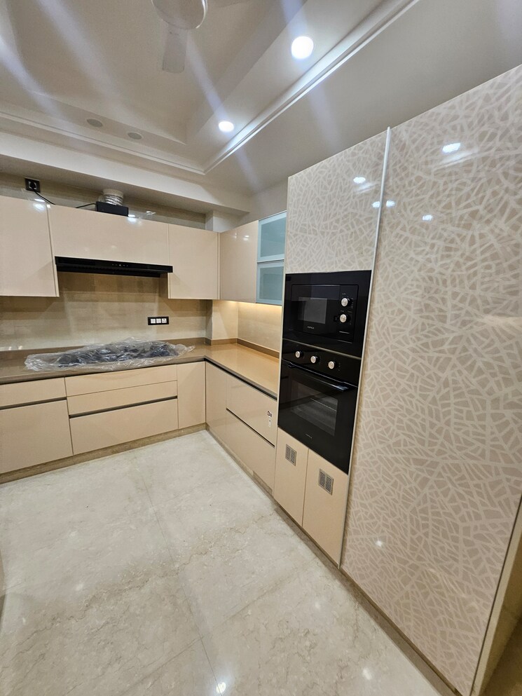 Kitchen, new rajinder nagar 4 Bedroom 375 Sq.Yd. Builder Floor In New Rajinder Nagar Delhi 7971026