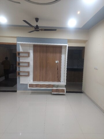 Room in 2 BHK Apartment at Poddar Palm Meadows, Makarba – for Rent