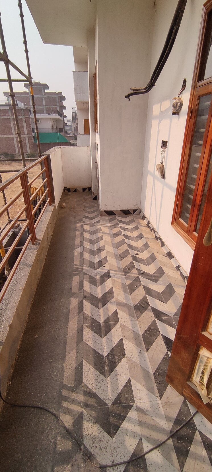 Kitchen, sector 85 3 Bedroom 2250 Sq.Ft. Builder Floor In Sector 85 Faridabad 7971088