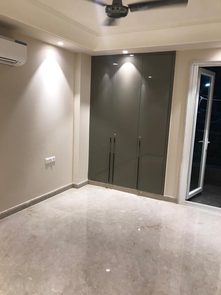 Room, dlf-queens-court 4 Bedroom 2700 Sq.Ft. Apartment In Greater Kailash ii Delhi 7971087