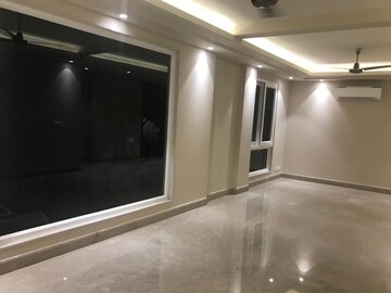 Room in 4 BHK Apartment at DLF Queens Court, Greater Kailash ii – for Rent
