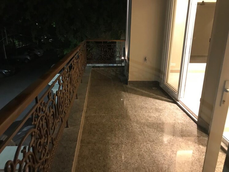 Balcony, dlf-queens-court 4 Bedroom 2700 Sq.Ft. Apartment In Greater Kailash ii Delhi 7971087