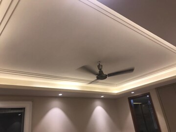 Furnished Amenities in 4 BHK Apartment at DLF Queens Court, Greater Kailash ii – for Rent
