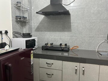 Kitchen in 1.5 BHK Builder Floor at Sector 28 – for Rent