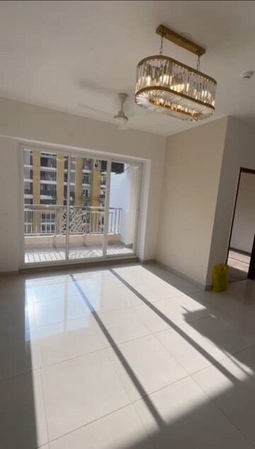 Room in 4 BHK Apartment at ABA Ivy County, Sector 75 – for Sale