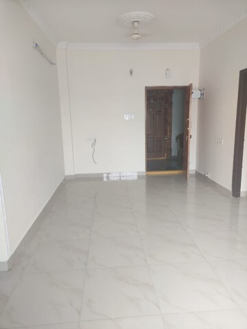 Room in 2 BHK Apartment at Mahadevpura – for Rent