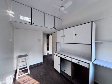 Room in 1 BHK Apartment at Bandra West – for Rent