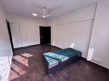Bedroom in 1 BHK Apartment at Bandra West – for Rent