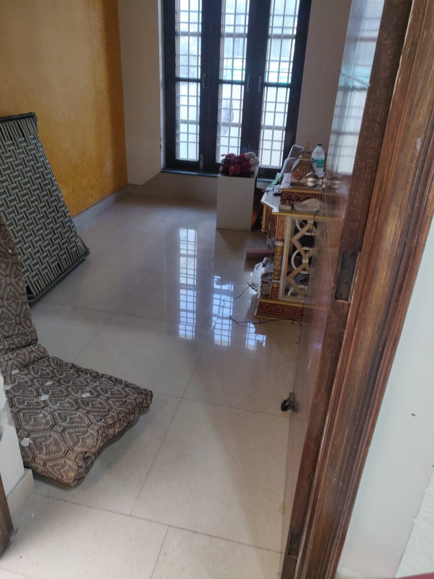 3 BHK Builder Floor For Sale in Aman Vihar 