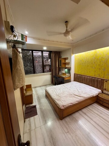 Bedroom in 2 BHK Apartment at Dadar Yashodhan, Dadar West – for Rent