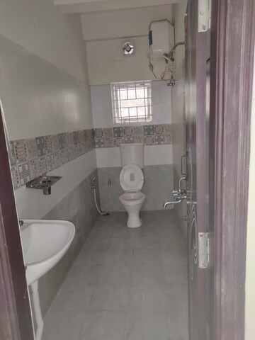 Bathroom in 3 BHK Apartment at Mahadevpura – for Rent