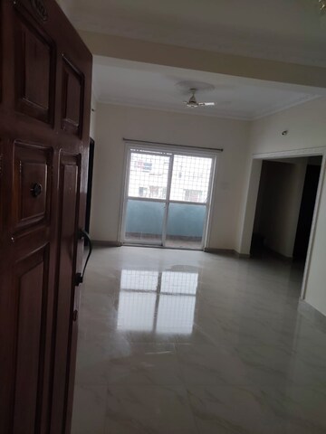Room in 3 BHK Apartment at Mahadevpura – for Rent