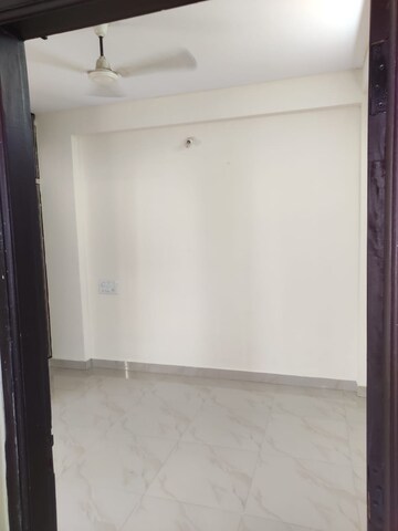 Room in 3 BHK Apartment at Mahadevpura – for Rent