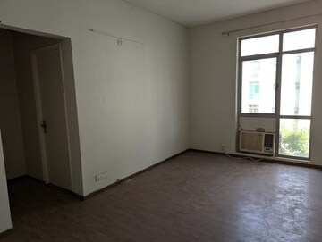 Room in 3 BHK Apartment at Vatika Lifestyle Homes, Sector 83 – for Sale
