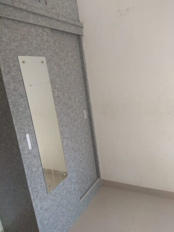 Room in 1 BHK Apartment at Doddanekkundi – for Rent