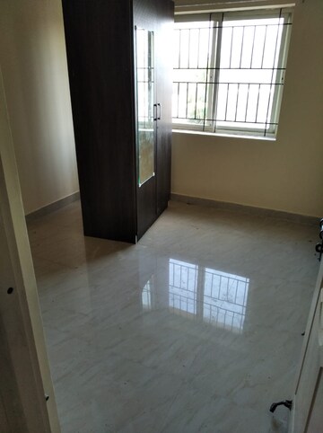Room in 2 BHK Apartment at Doddanekkundi – for Rent