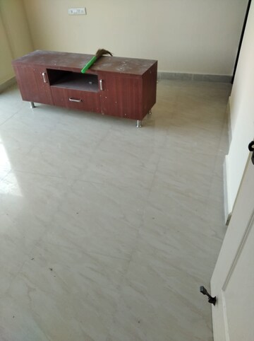 Room in 2 BHK Apartment at Doddanekkundi – for Rent