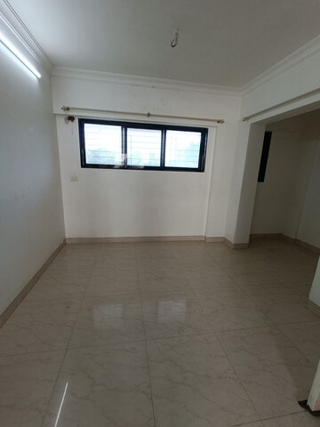Room in 2 BHK Apartment at Khar West – for Rent
