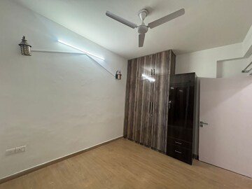  3.5 BHK Apartment at Emaar Palm Gardens, Sector 83 – for Sale