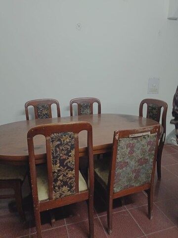 Bedroom in 2 BHK Apartment at Arun Vihar Sector 37, Sector 37 – for Rent
