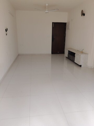 Room in 2 BHK Apartment at Casagrand Lorenza, Kogilu – for Rent