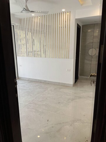Room in 3 BHK Apartment at Sector 11 Dwarka – for Rent
