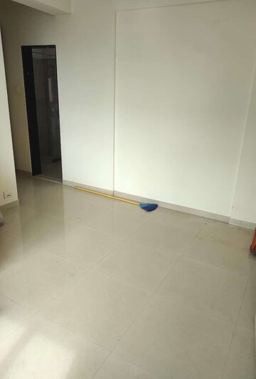 Room in 2 BHK Apartment at Lokhandwala Infrastructure Octacrest, Kandivali East – for Sale