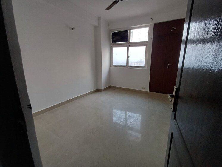 Room, amrapali-zodiac 3 Bedroom 1550 Sq.Ft. Apartment In Sector 120 Noida 7971676