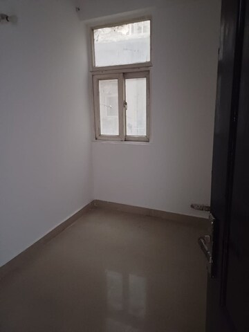 Room in 3 BHK Apartment at Amrapali Zodiac, Sector 120 – for Sale