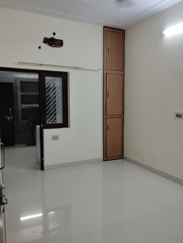Room in 2 BHK Independent House at Vikas Nagar – for Rent