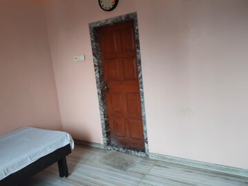 Room in 2 BHK Apartment at Dadar West – for Rent