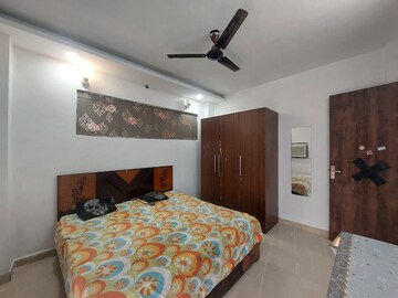 Bedroom in 3 BHK Builder Floor at Sector 28 – for Rent
