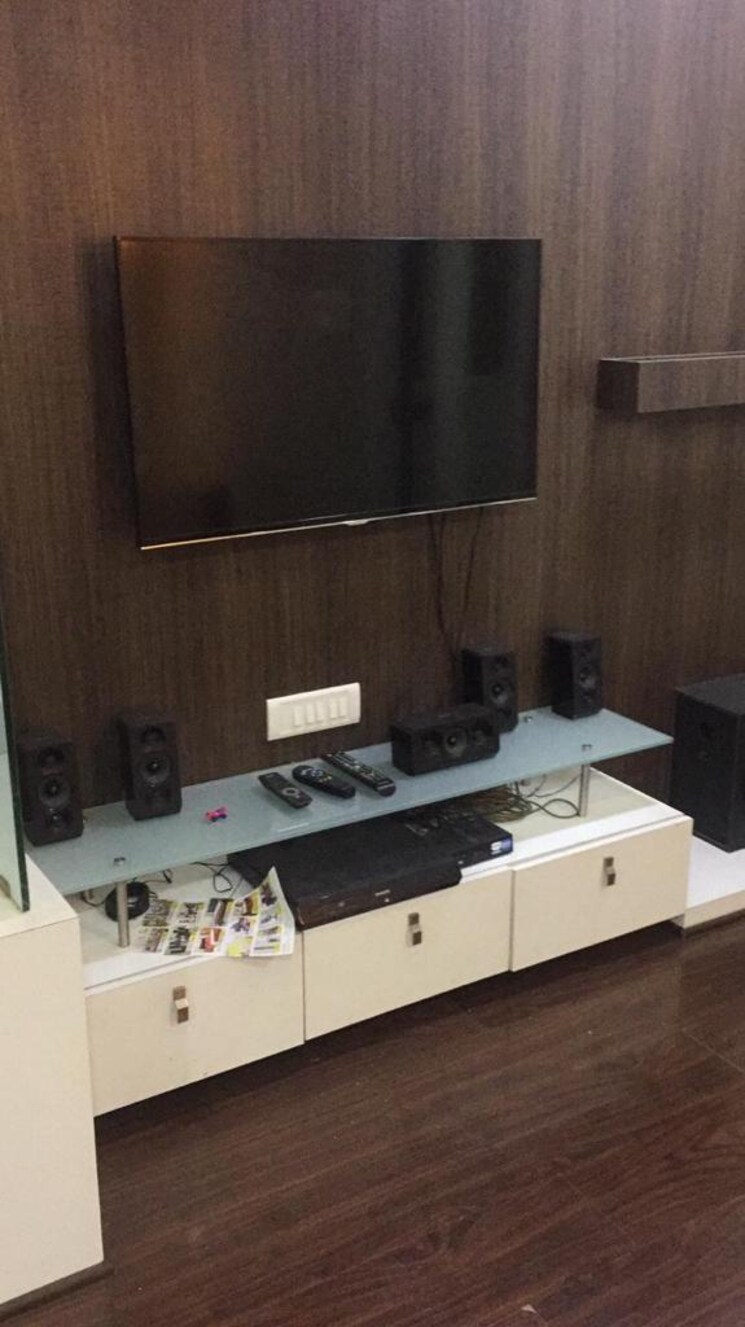 Living Room, earth-building 2 Bedroom 725 Sq.Ft. Apartment In Matunga East Mumbai 7971801