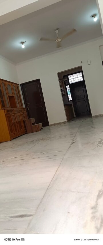 Room in 3.5 BHK Builder Floor at Orchid Island, Sector 51 – for Rent