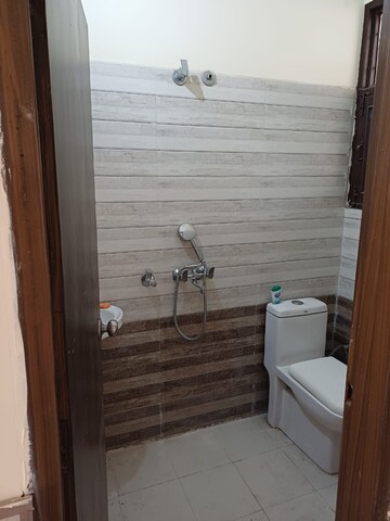 Bathroom in 3 BHK Apartment at MD Leafstone Apartments, Patiala Road – for Rent