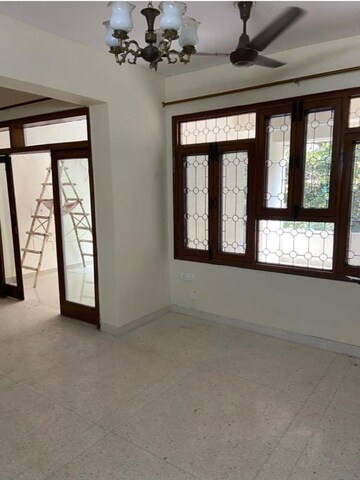 Master Bedroom in 3 BHK Apartment at Sector 4 Dwarka – for Rent