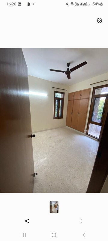 Room in 3 BHK Apartment at Sector 4 Dwarka – for Rent