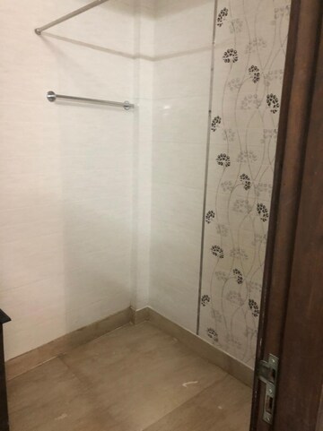 Bathroom in 3 BHK Apartment at Malviya Nagar – for Rent