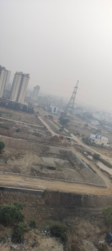  Plot For Sale in BPTP Parklands, Sector 76