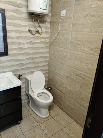 Bathroom in 3 BHK Apartment at Amrapali Golf Homes, Sector 4, Greater Noida – for Rent