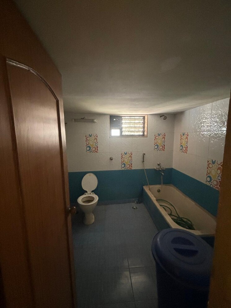 Bathroom, jimmy-tower-apartment 4 Bedroom 4000 Sq.Ft. Apartment In Kopar Khairane Navi Mumbai 7972184