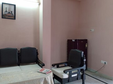 Living Room in 1 BHK Apartment at Khirki Extension – for Rent
