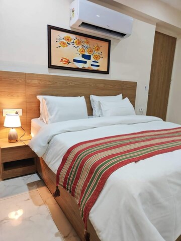 Master Bedroom in 1 RK Apartment at Sector 52 – for Rent