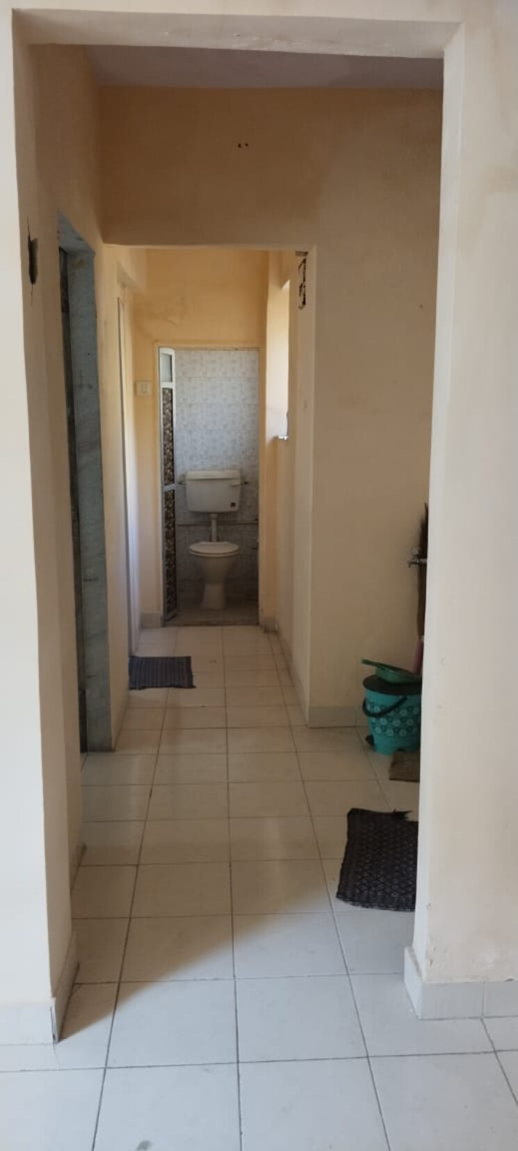 Bathroom, pratha-pushpa-society 1 Bedroom 550 Sq.Ft. Apartment In Ghodbunder Road Thane 7972264