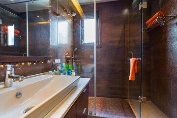 Bathroom in 3 BHK Apartment at Panchsheel Enclave – for Rent