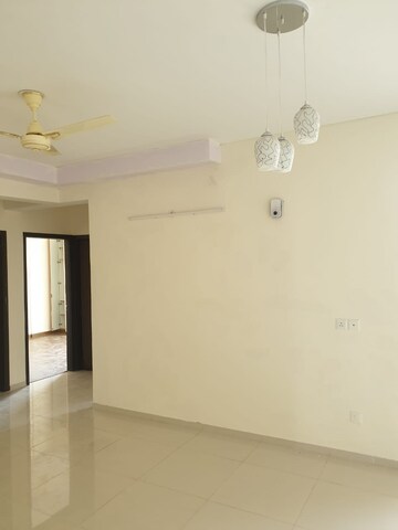 Room in 3 BHK Builder Floor at Smart World Gems, Sector 89 – for Sale