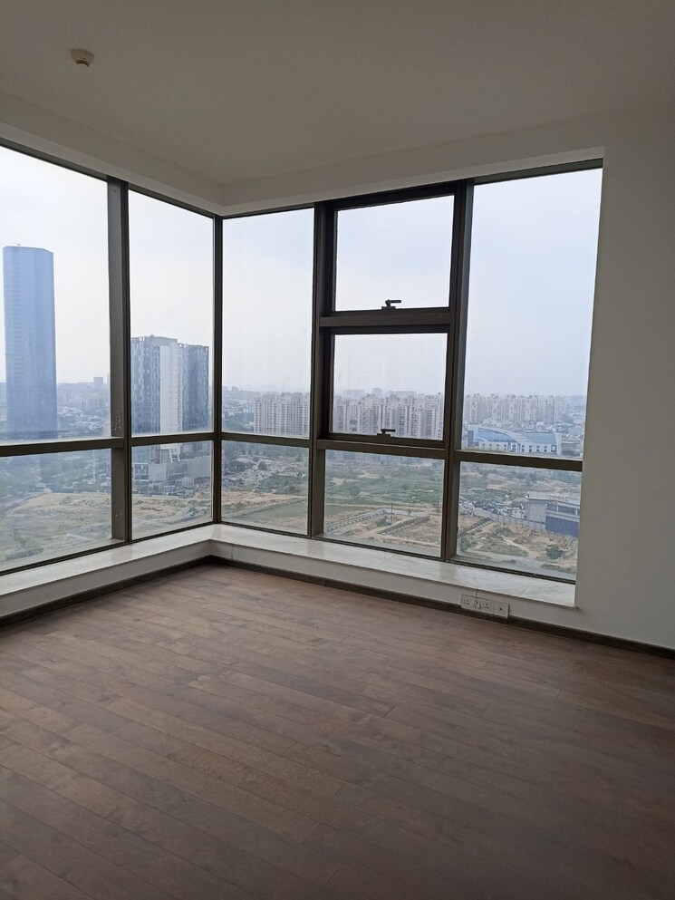 Master Bedroom, m3m-golf-estate 4 Bedroom 4785 Sq.Ft. Apartment In Sector 65 Gurgaon 7972389