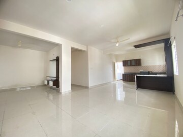 Room in 3 BHK Builder Floor at Hsr Layout – for Rent