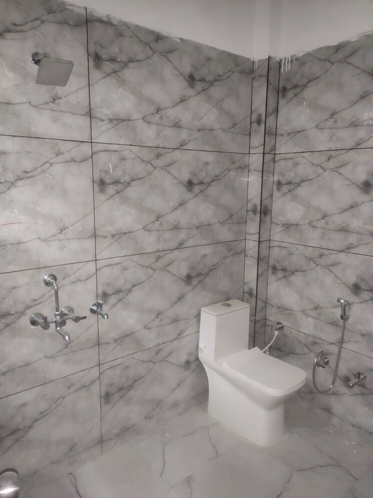 Bathroom, jankipuram extension 3 Bedroom 1340 Sq.Ft. Independent House In Jankipuram Extension Lucknow 7972435